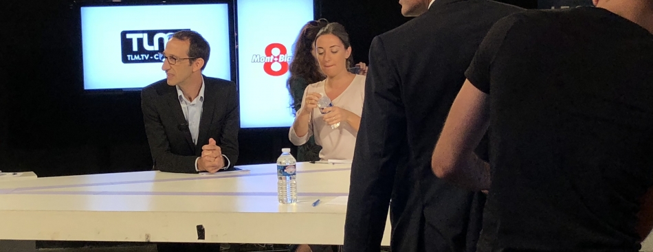 "Bilan de mi-mandat" de Laurent Wauquiez